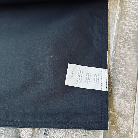 Christmas Table Runner Holly Floral Botanical Print - Picture 3 of 3